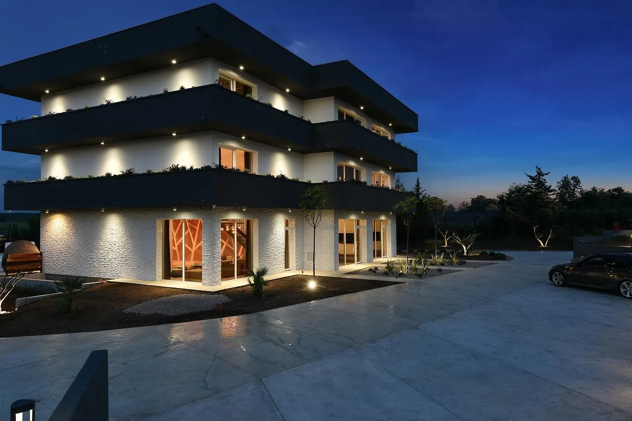 Villa Mendula Nin Holiday park