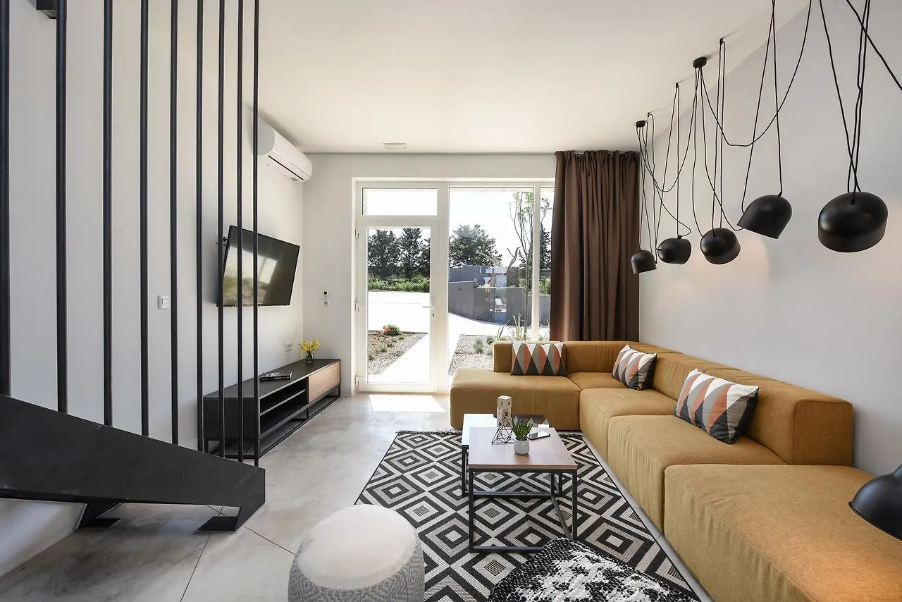 Holiday park Villa Mendula Nin