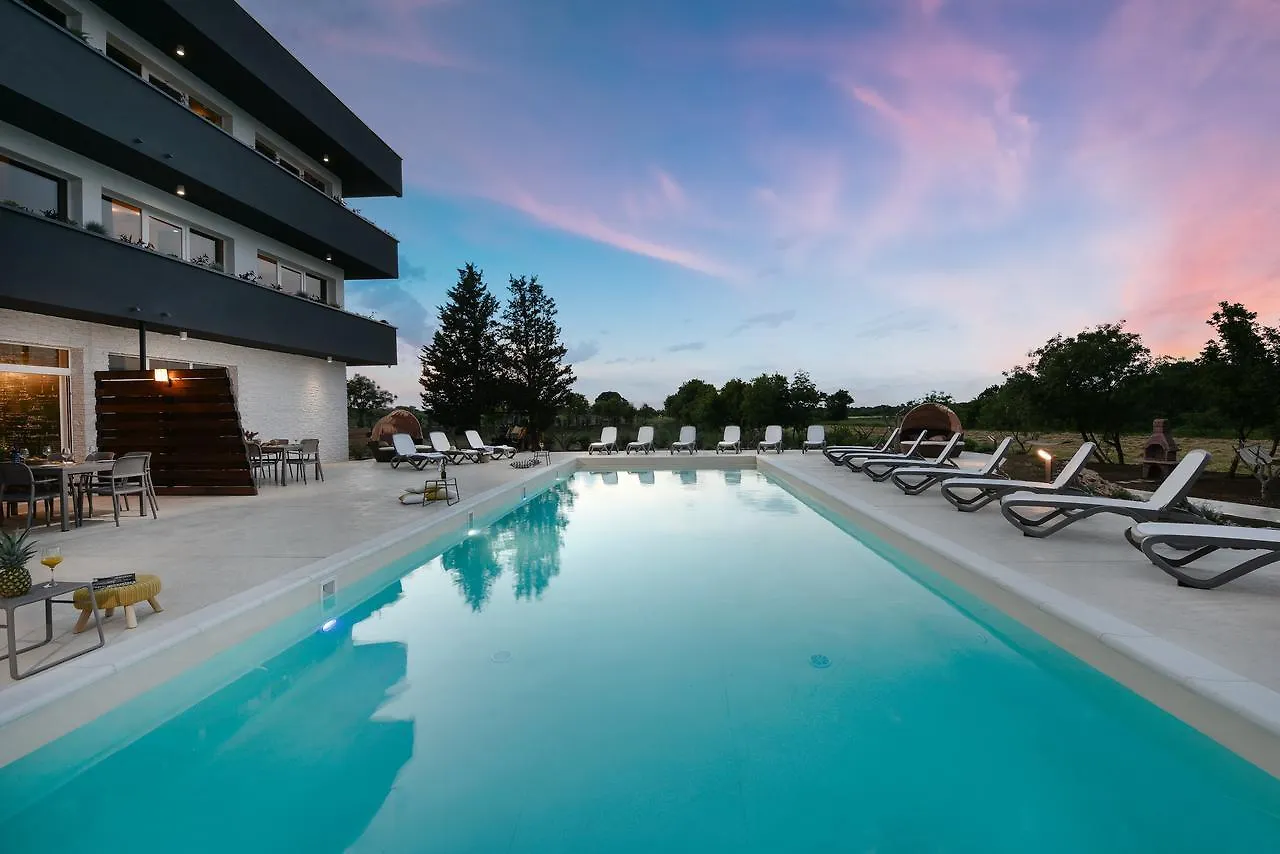 Holiday park Villa Mendula Nin