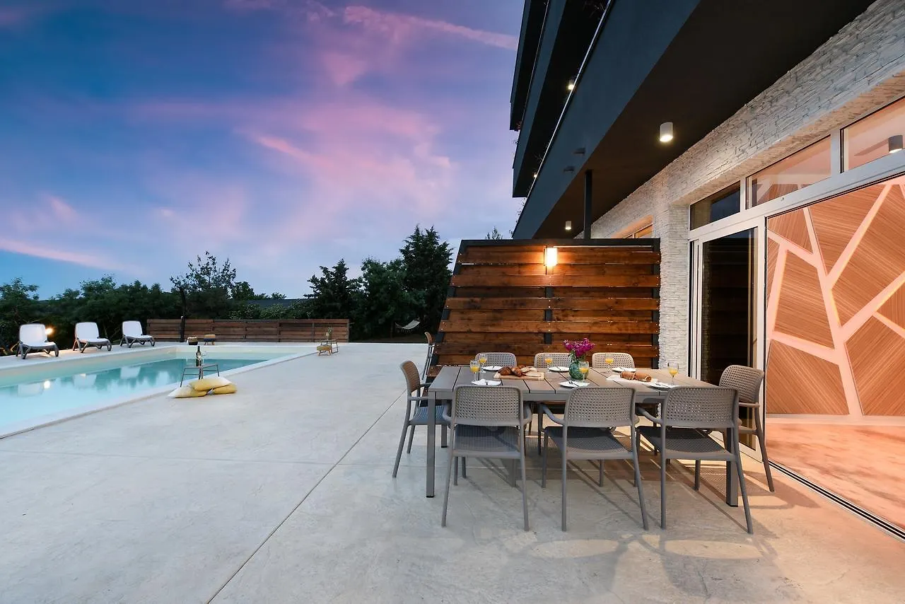 Villa Mendula Nin Holiday park