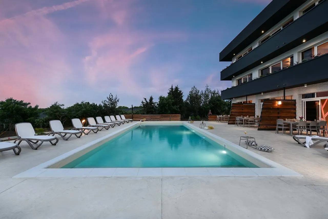 Villa Mendula Nin